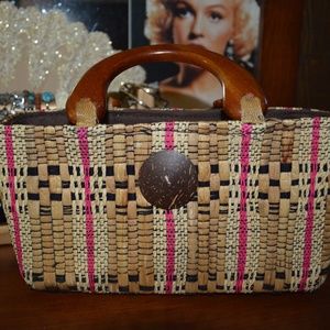 Purse w/ wooden handles - Beachy Fashion